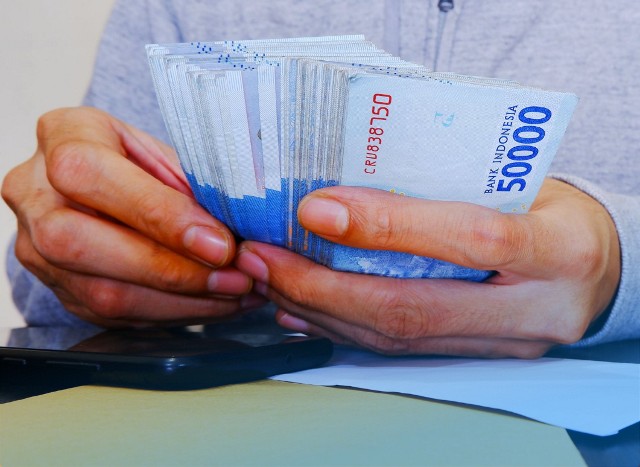 Gaji Minimal Lulusan S1 Teknik Elektro di Indonesia 2026 2 Gaji Minimal Lulusan S1 Teknik Elektro