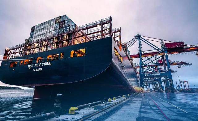 Syarat Kerja di Galangan Kapal